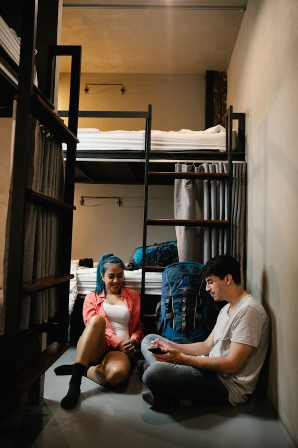 Auberge de jeunesse Lille : dortoirs modernes en centre-ville